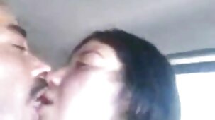 Sans hésitation, elle a léché la chatte les vidéos de sexe gratuit féminine avec sa langue