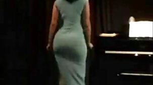 Deux chiennes adultes tirées par un videos gratuites sexe garçon irrépressible