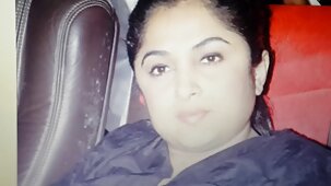 Une beauté magnifique se déshabille devant la video film sex gratuit caméra pour s'amuser