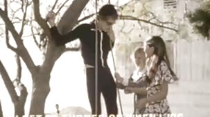 Blonde en rouge suce de gros slobs vidéos gratuites de sexe