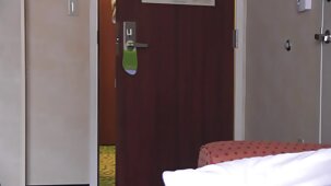 Le garçon à l'air modeste a baisé la fille sex gratuit 1000 aussi fort que possible