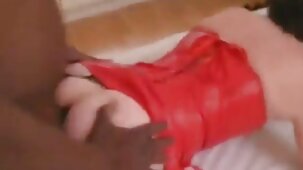 Une nana bienveillante lèche la chatte sexe video gratuit en streaming blonde