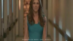 Une jeune débauchée a pris une vidéos gratuites sexy main dans la chatte de sa maîtresse