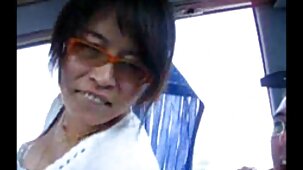 Poussin vidéos de sexe gratuit mignon a serré sa casquette avec son doigt