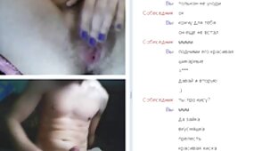 Hot macho baise deux femmes bisexuelles avec une bite videos de sexe gratuit collante