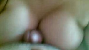 Les filles se divertissent en se films sexe amateur léchant la chatte